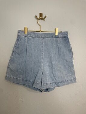 Madewell Light Wash High-Rise Pleated Denim Shorts